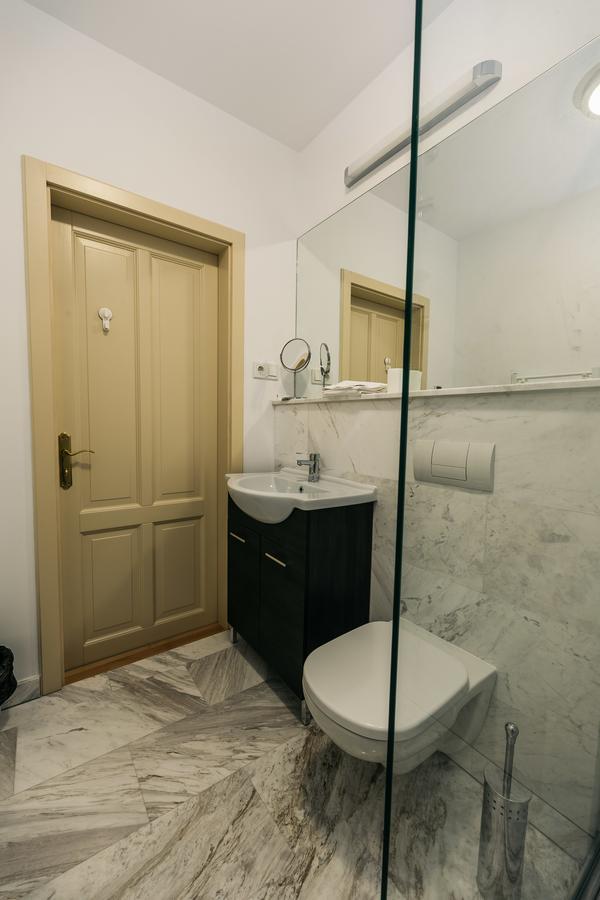 Yellowboot Aparthotel Hermannstadt Exterior foto