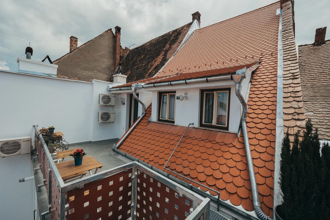Yellowboot Aparthotel Hermannstadt Exterior foto