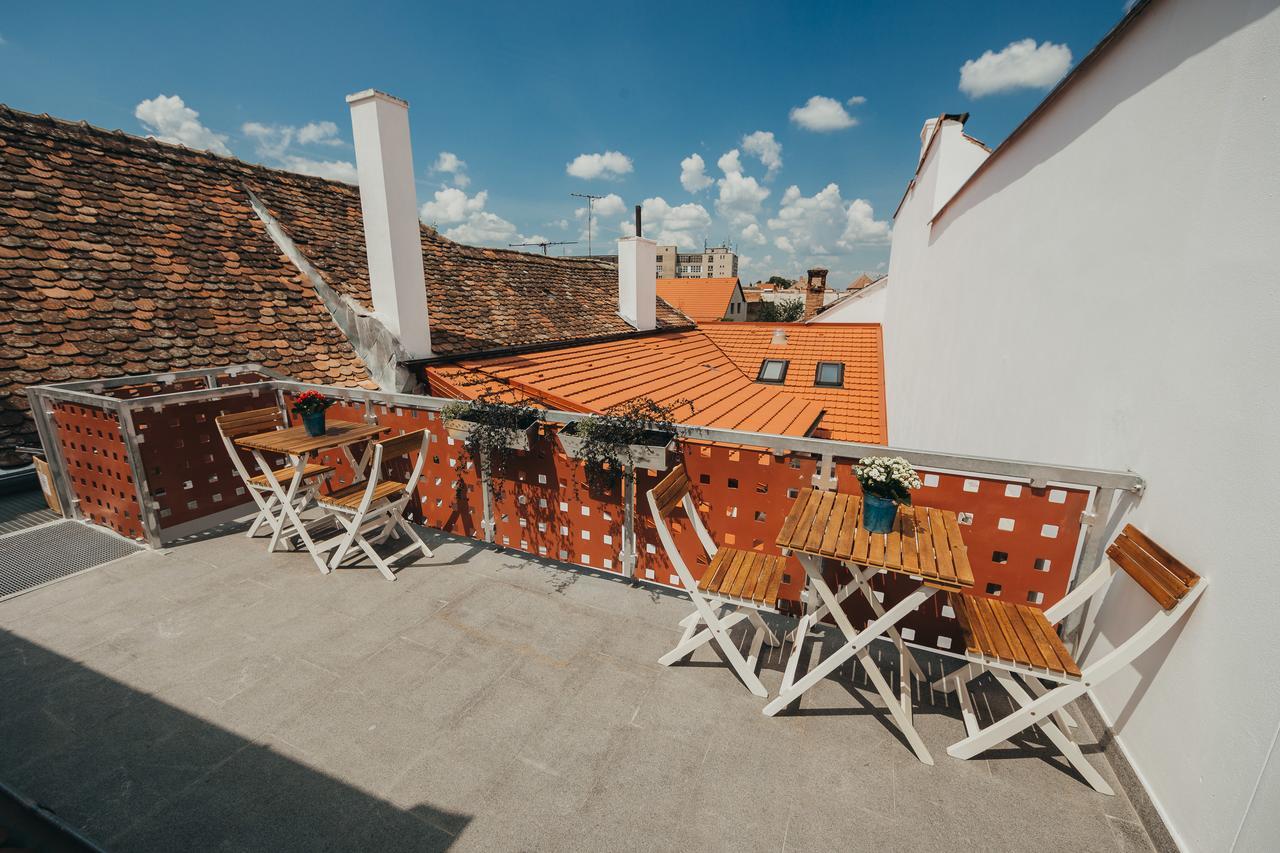 Yellowboot Aparthotel Hermannstadt Exterior foto