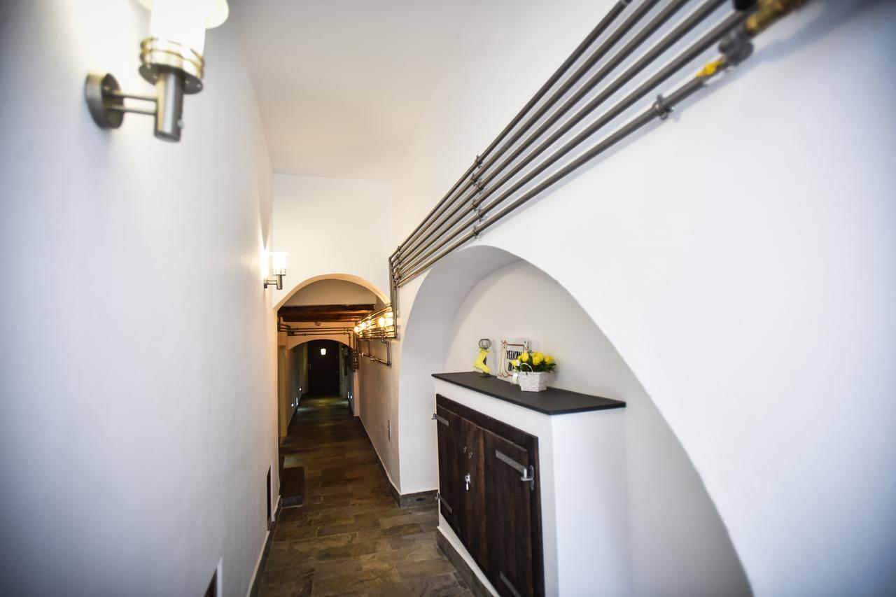 Yellowboot Aparthotel Hermannstadt Exterior foto