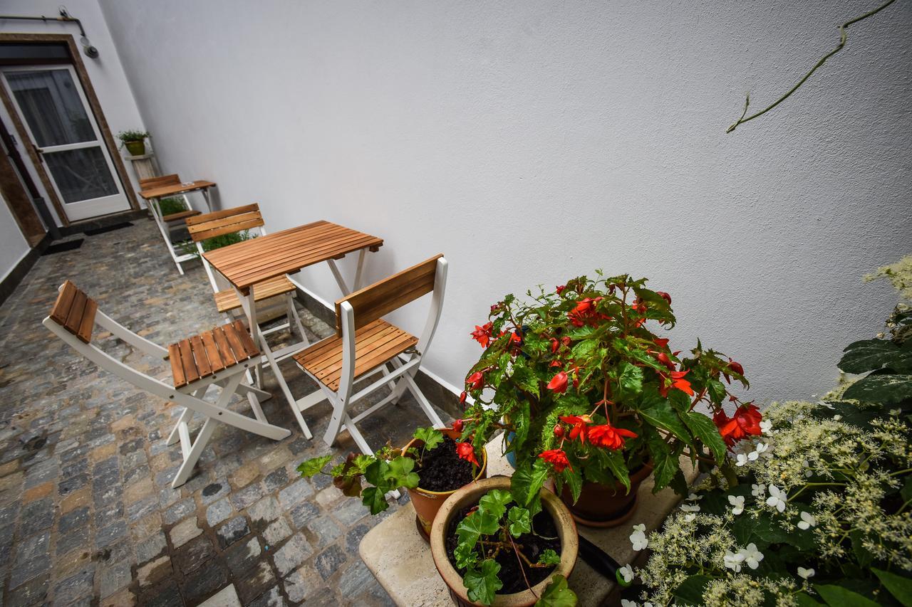 Yellowboot Aparthotel Hermannstadt Exterior foto